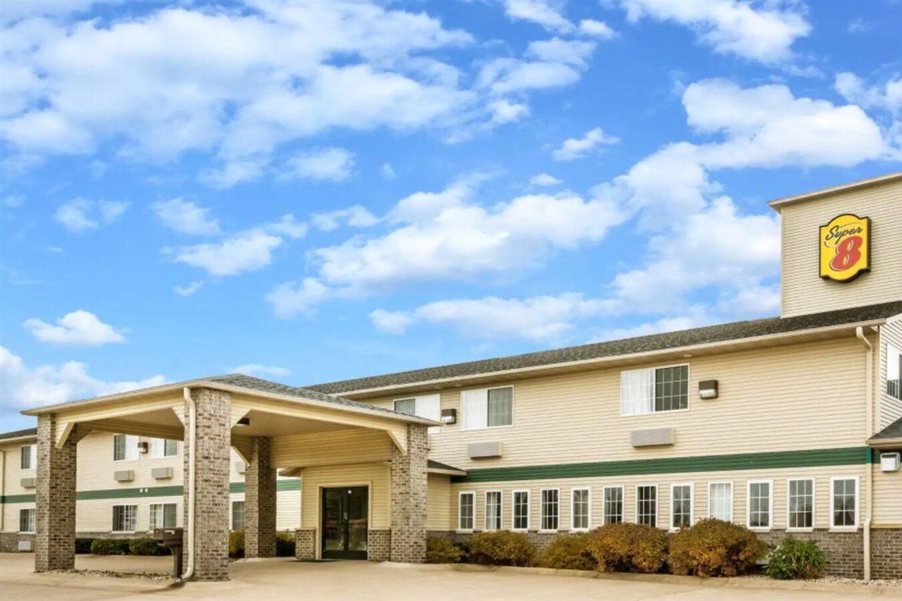 Super 8 by Wyndham Neillsville WI Eksteriør bilde