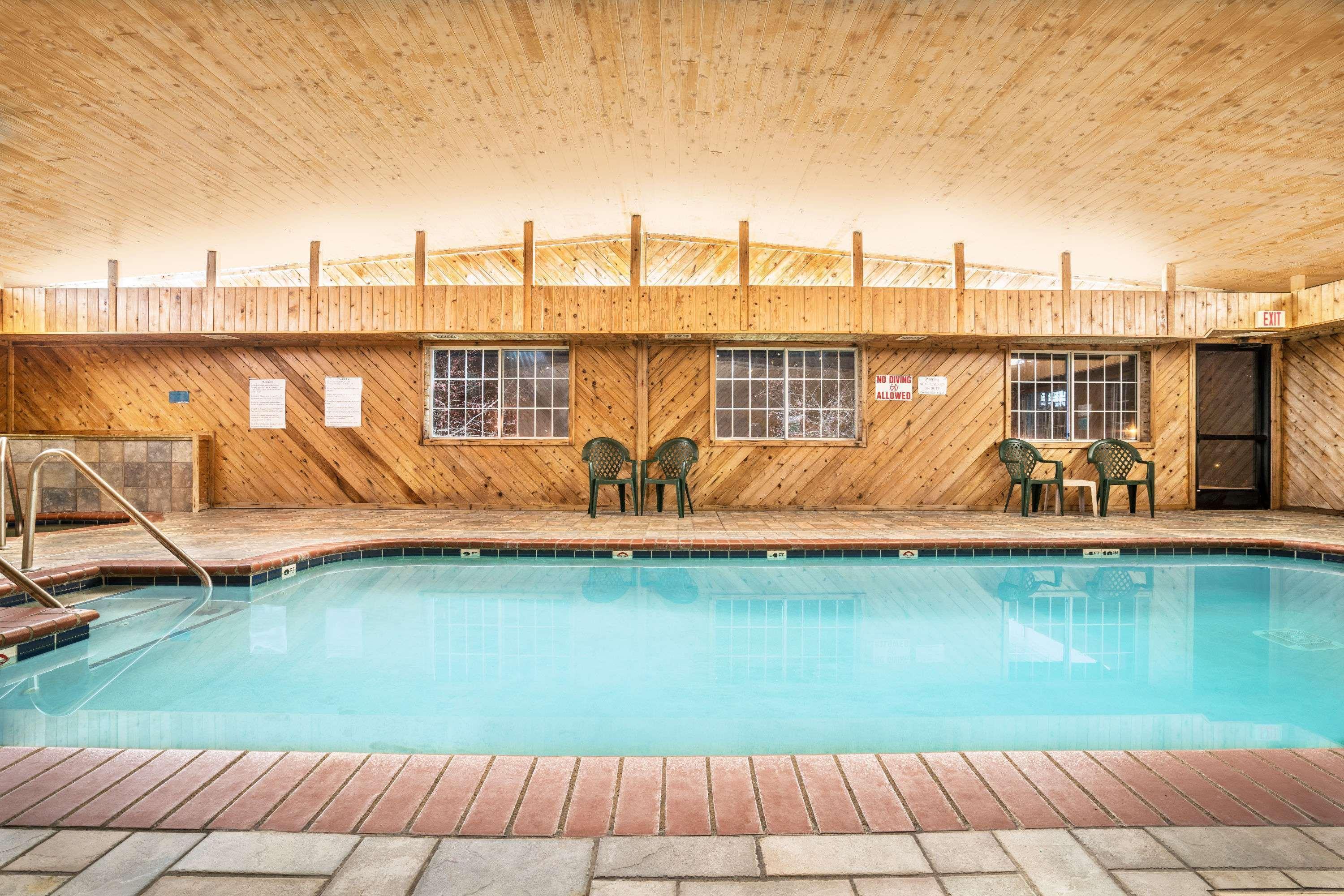 Super 8 by Wyndham Neillsville WI Eksteriør bilde